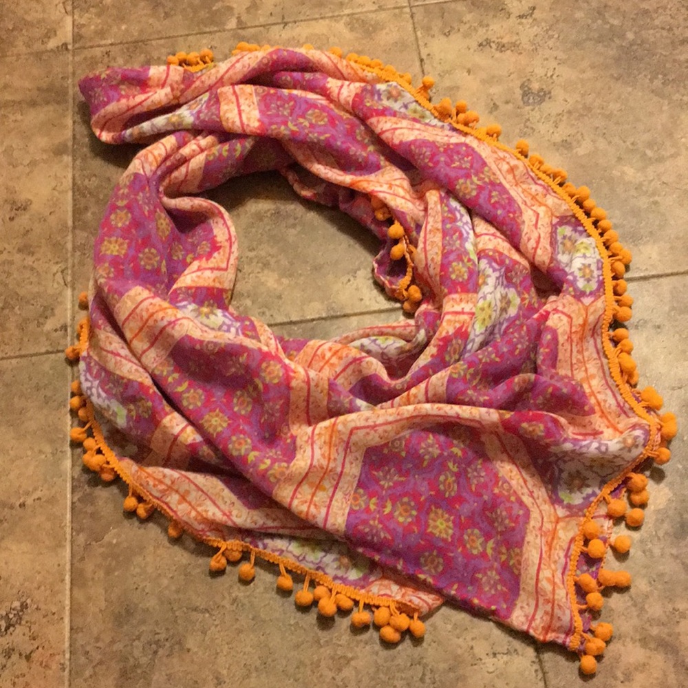 Patterned scarf